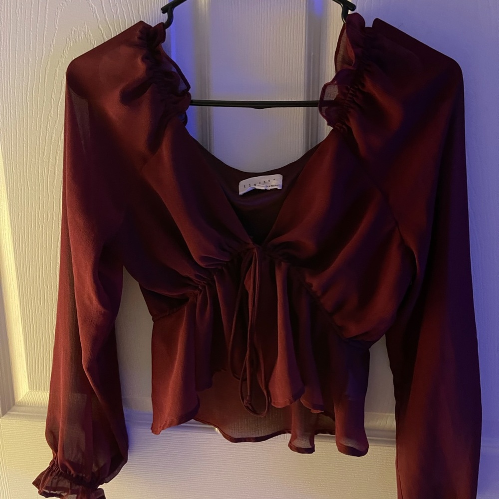 Maroon top - Picture 3 of 4